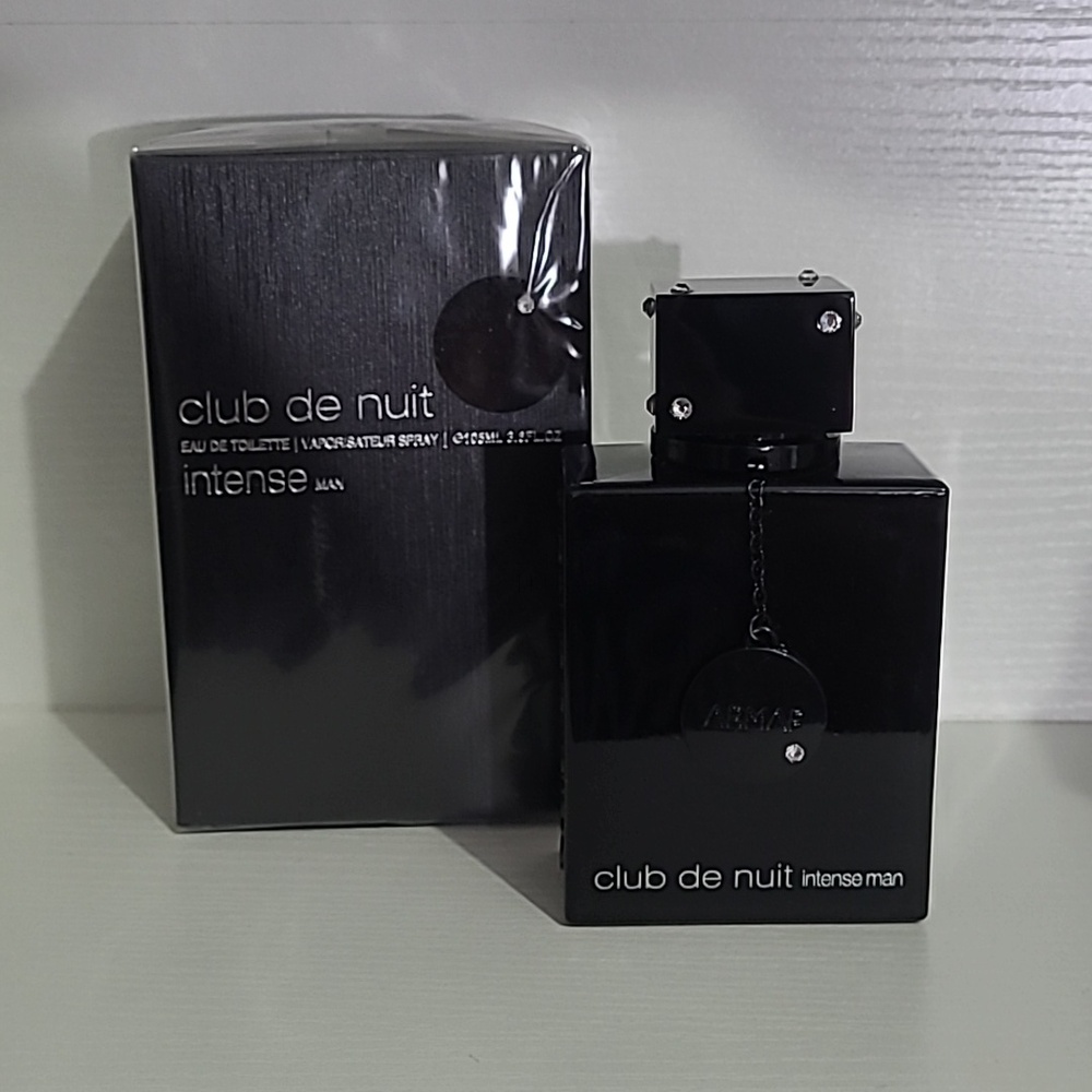 Armaf Club de Nuit Intense Man - Black Parfum Bottle
